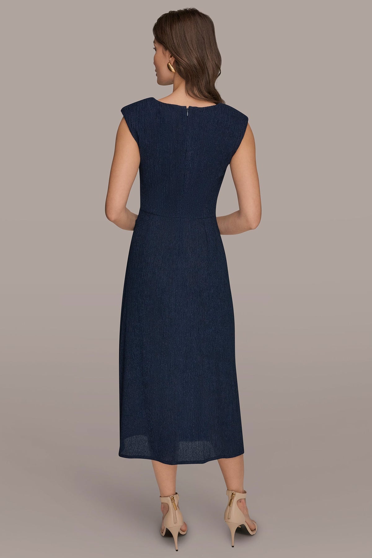 CRINKLED SLEEVELESS RUCHED MIDI DRESS
