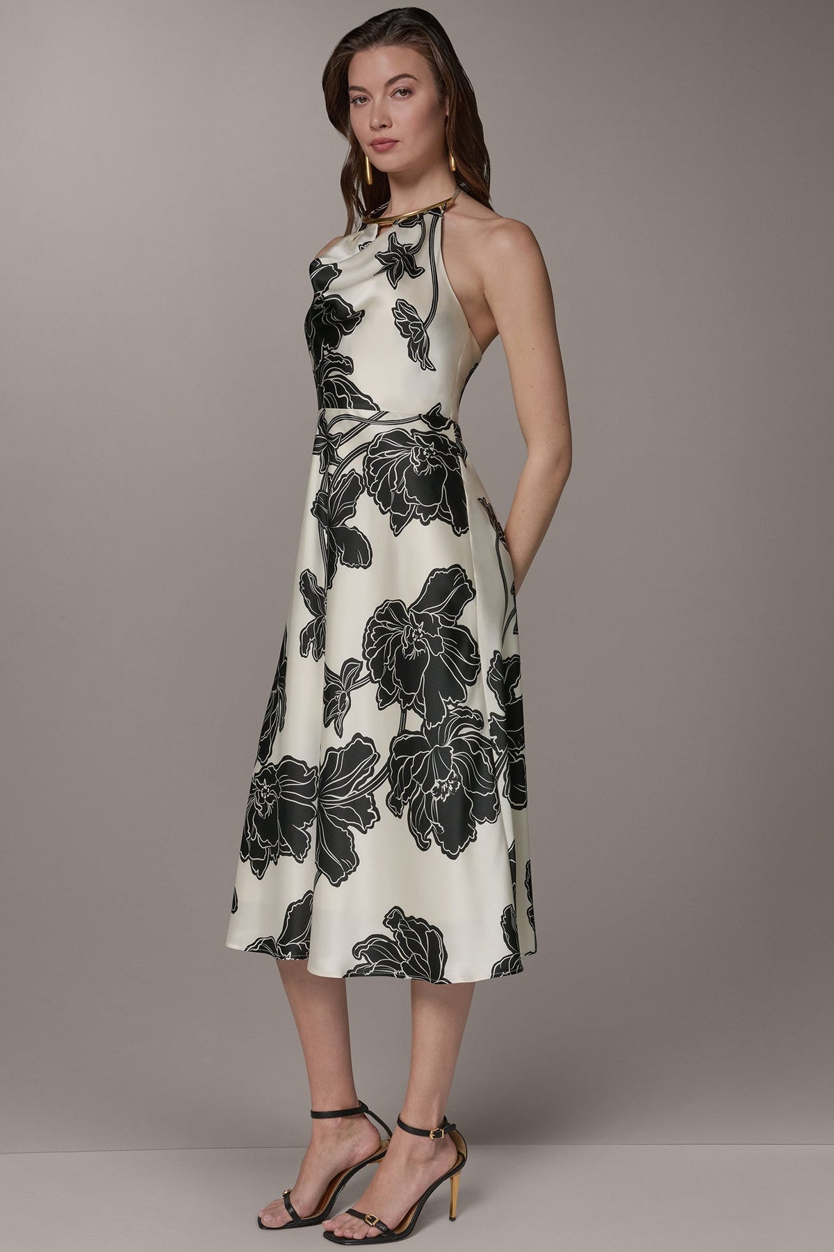 SLEEVELESS FLORAL MIDI HALTER DRESS