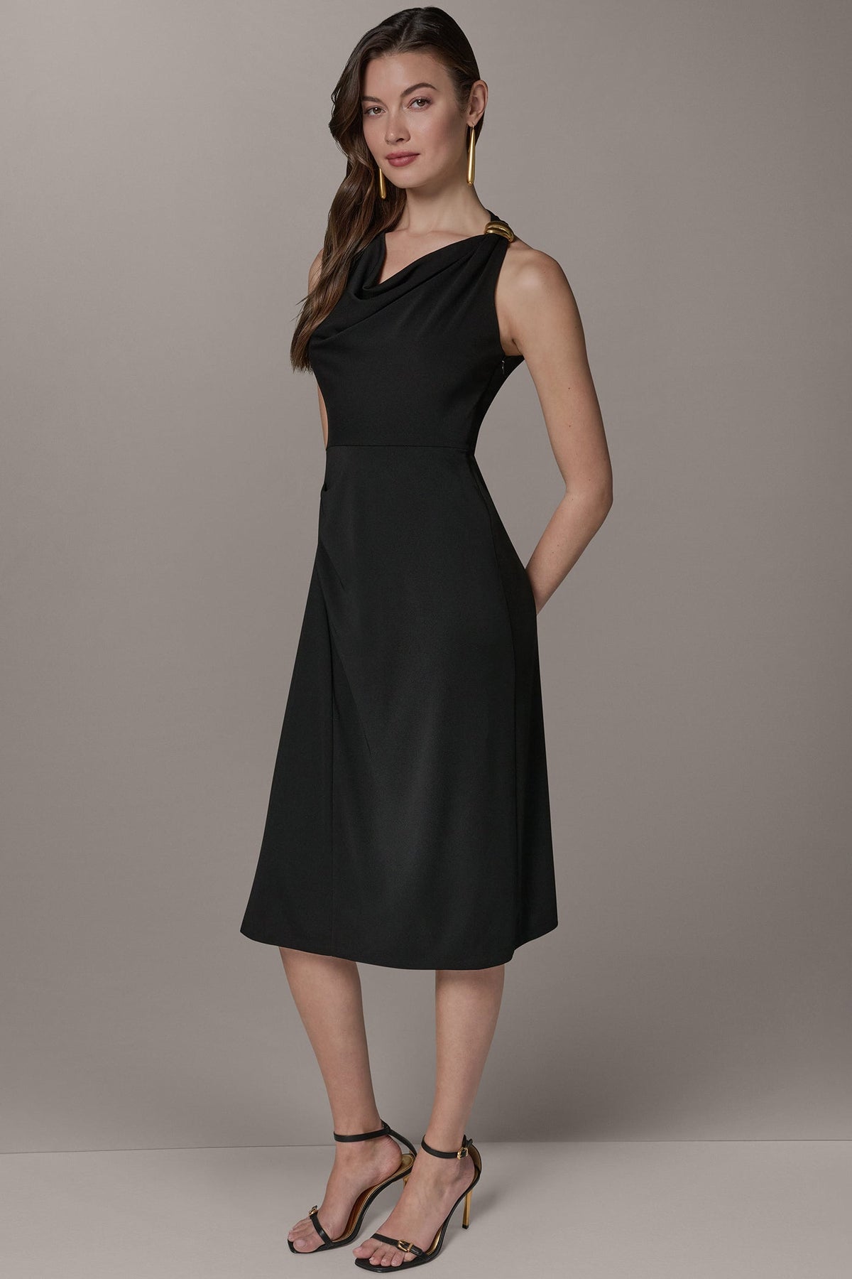 SLEEVELESS MIDI HALTER DRESS