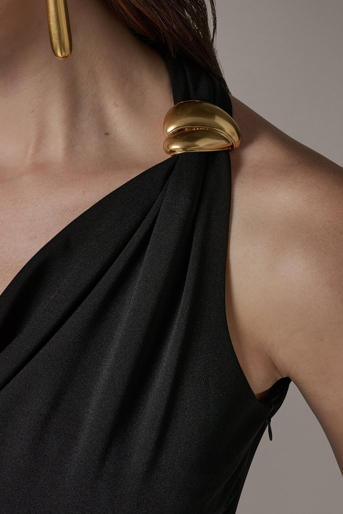 SLEEVELESS MIDI HALTER DRESS
