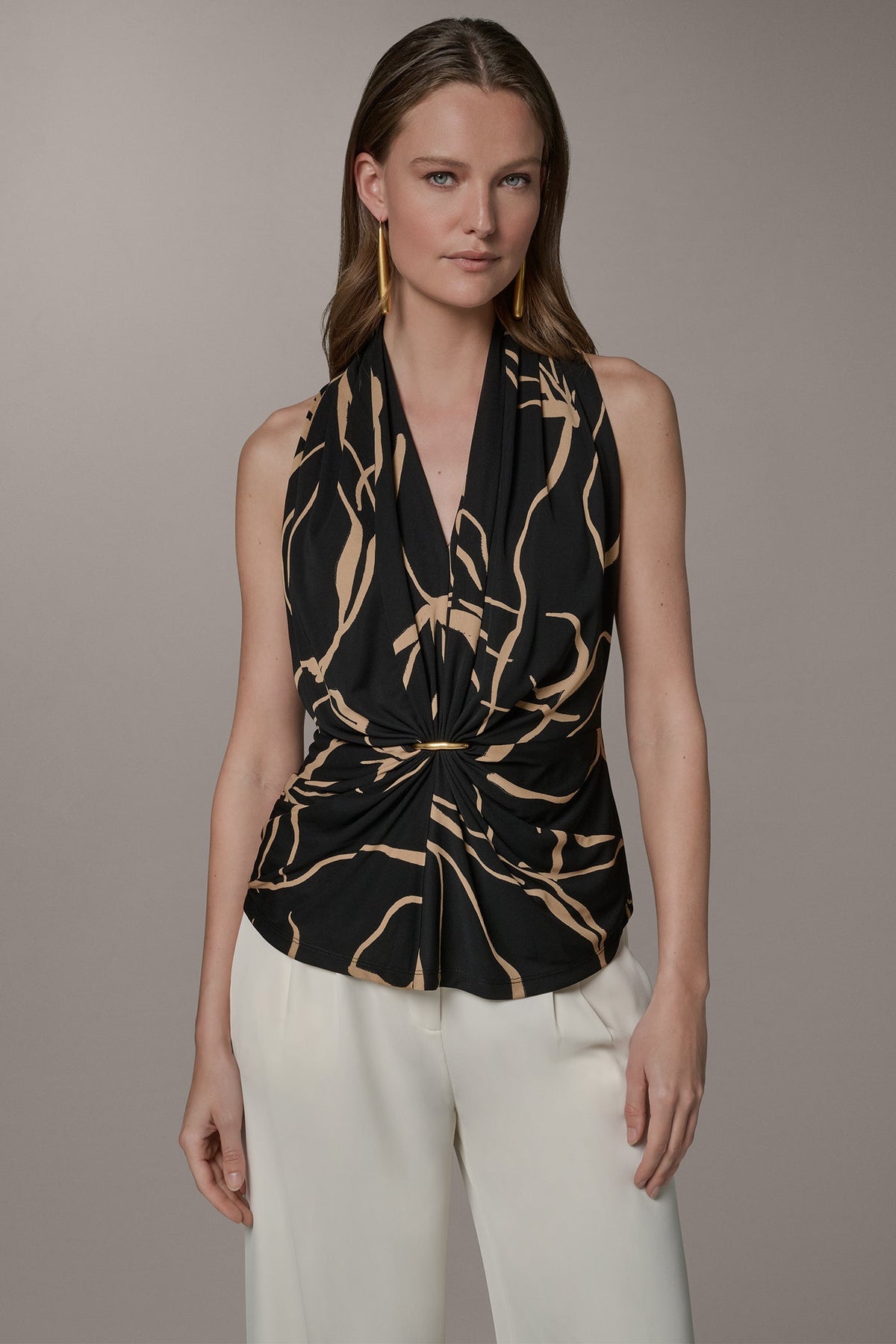 RUCHED V-NECK TOP