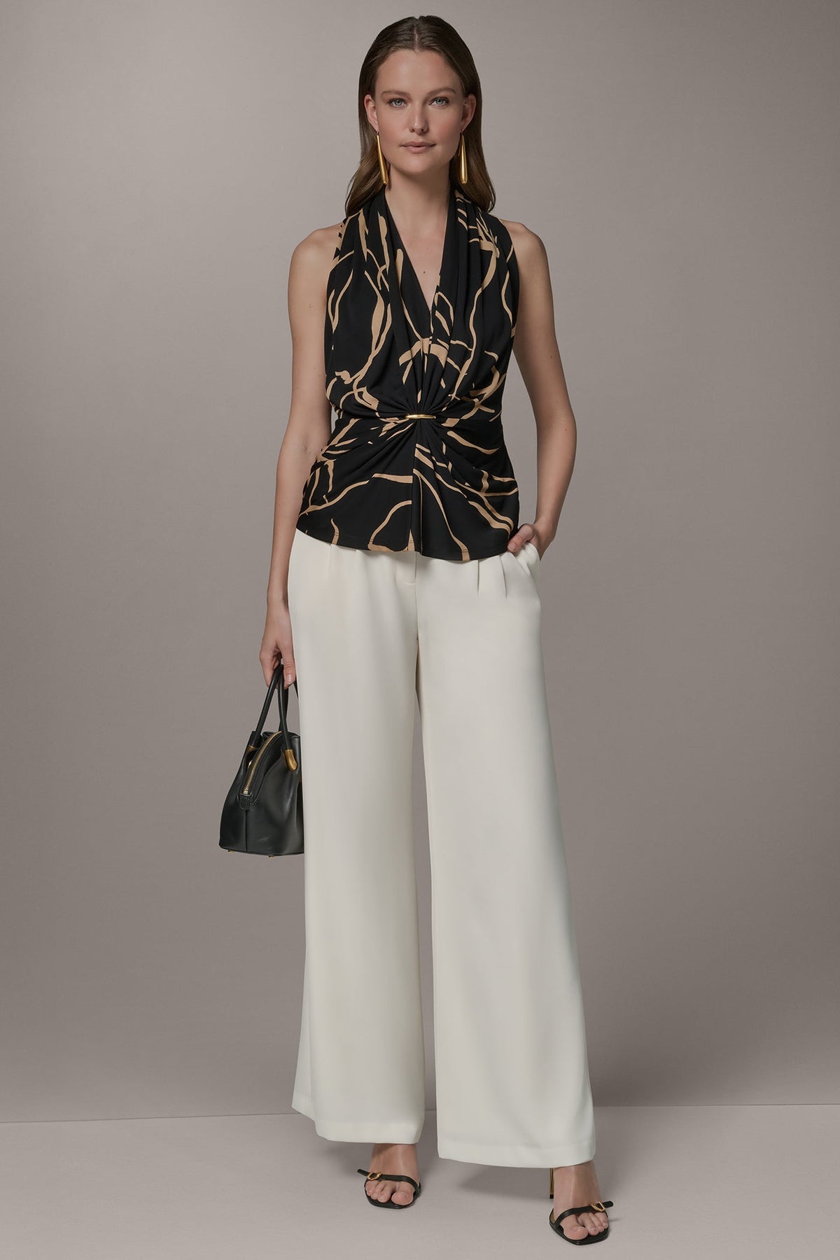 RUCHED V-NECK TOP