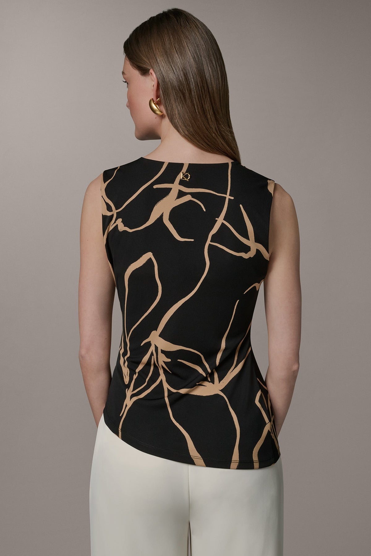 ASYMMETRIC KNIT TOP