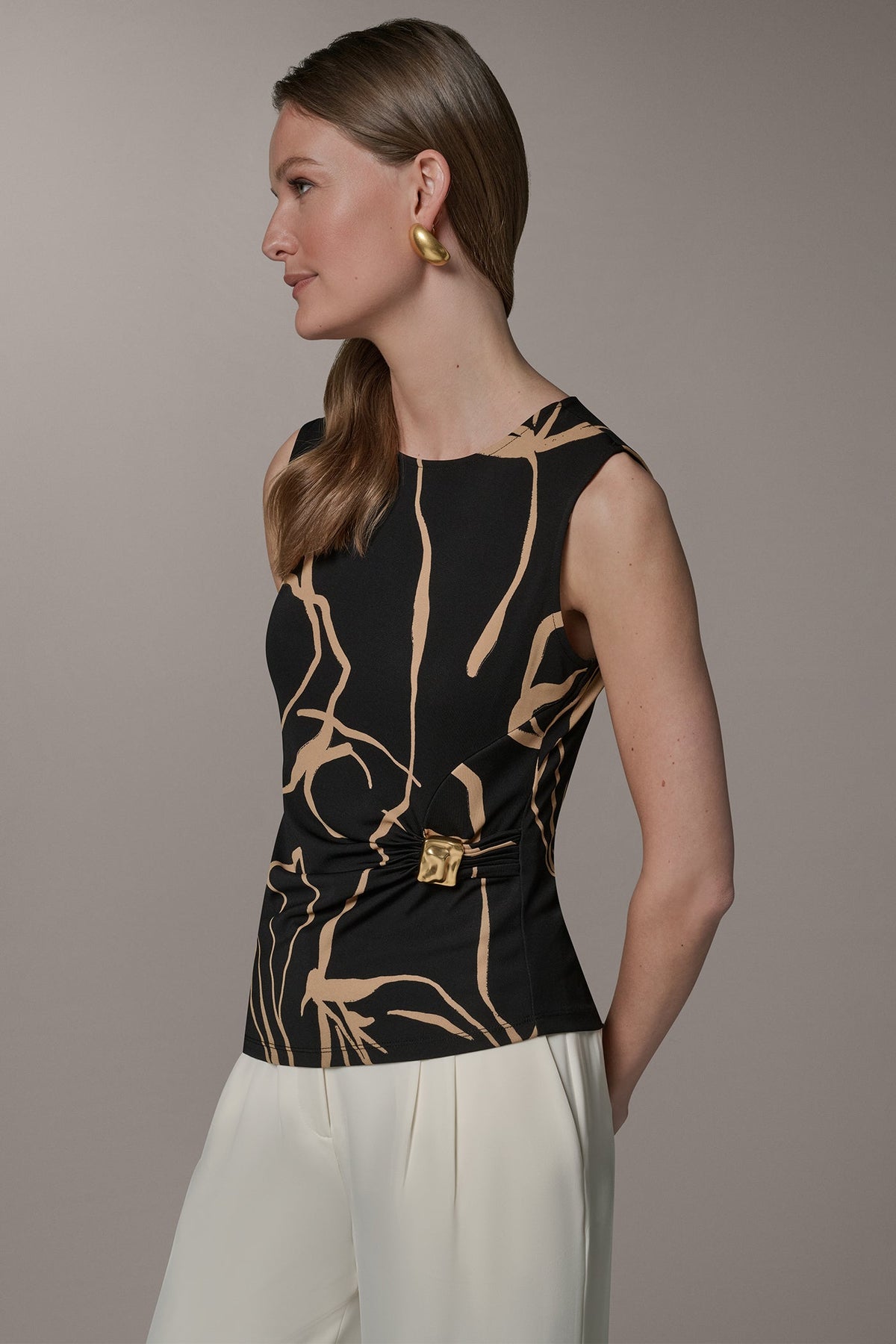 ASYMMETRIC KNIT TOP