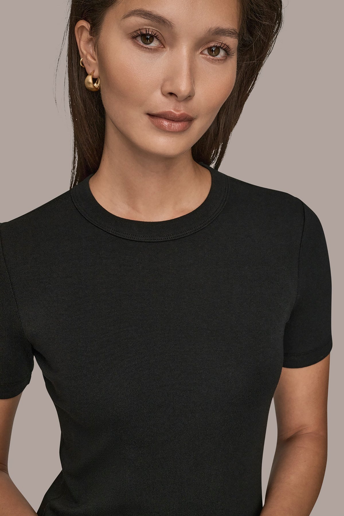 SHORT SLEEVE CREW NECK TEE
