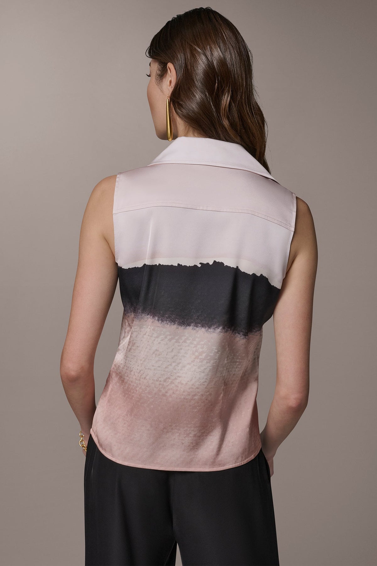 SLEEVELESS HIGH-LOW BLOUSE
