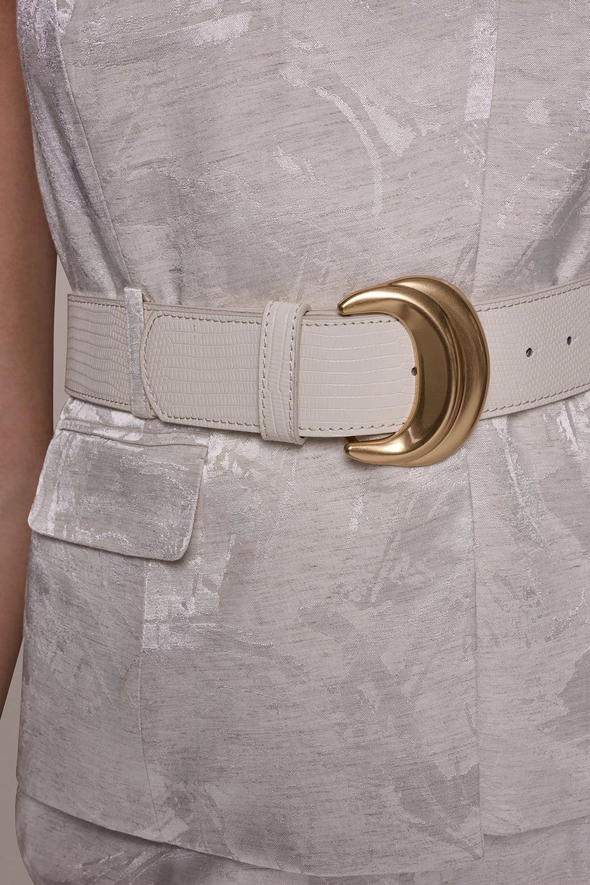 CROPPED CROSSOVER SUIT VEST