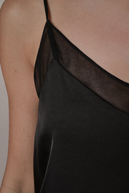 SLEEVELESS V-NECK CAMI