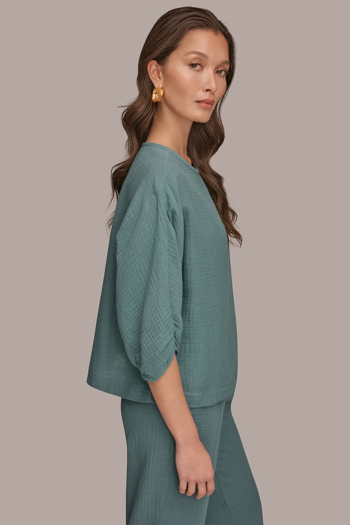 3/4 SLEEVE TWIST CUFF BLOUSE