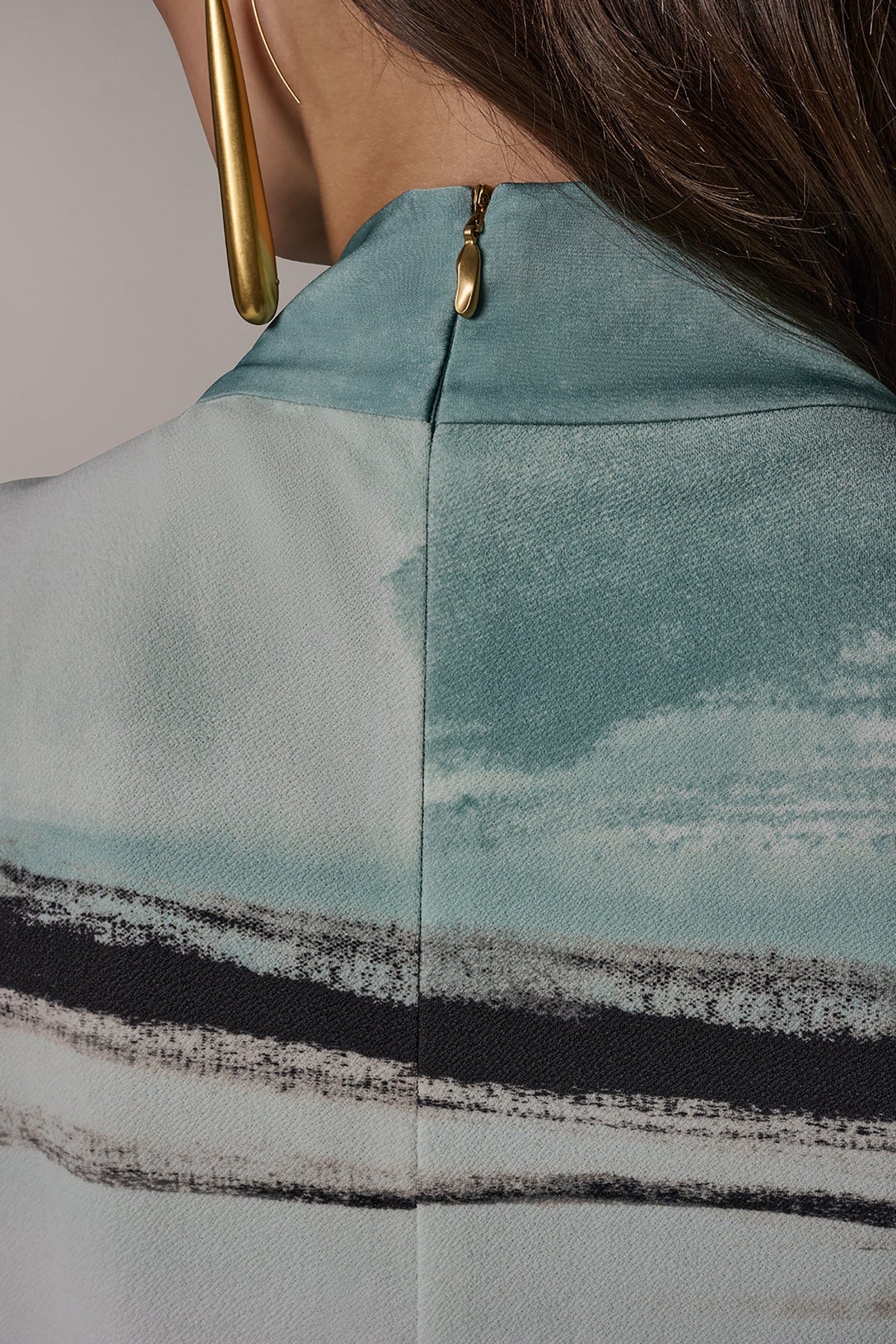STRIPED DRAPE TWIST SHOULDER BLOUSE