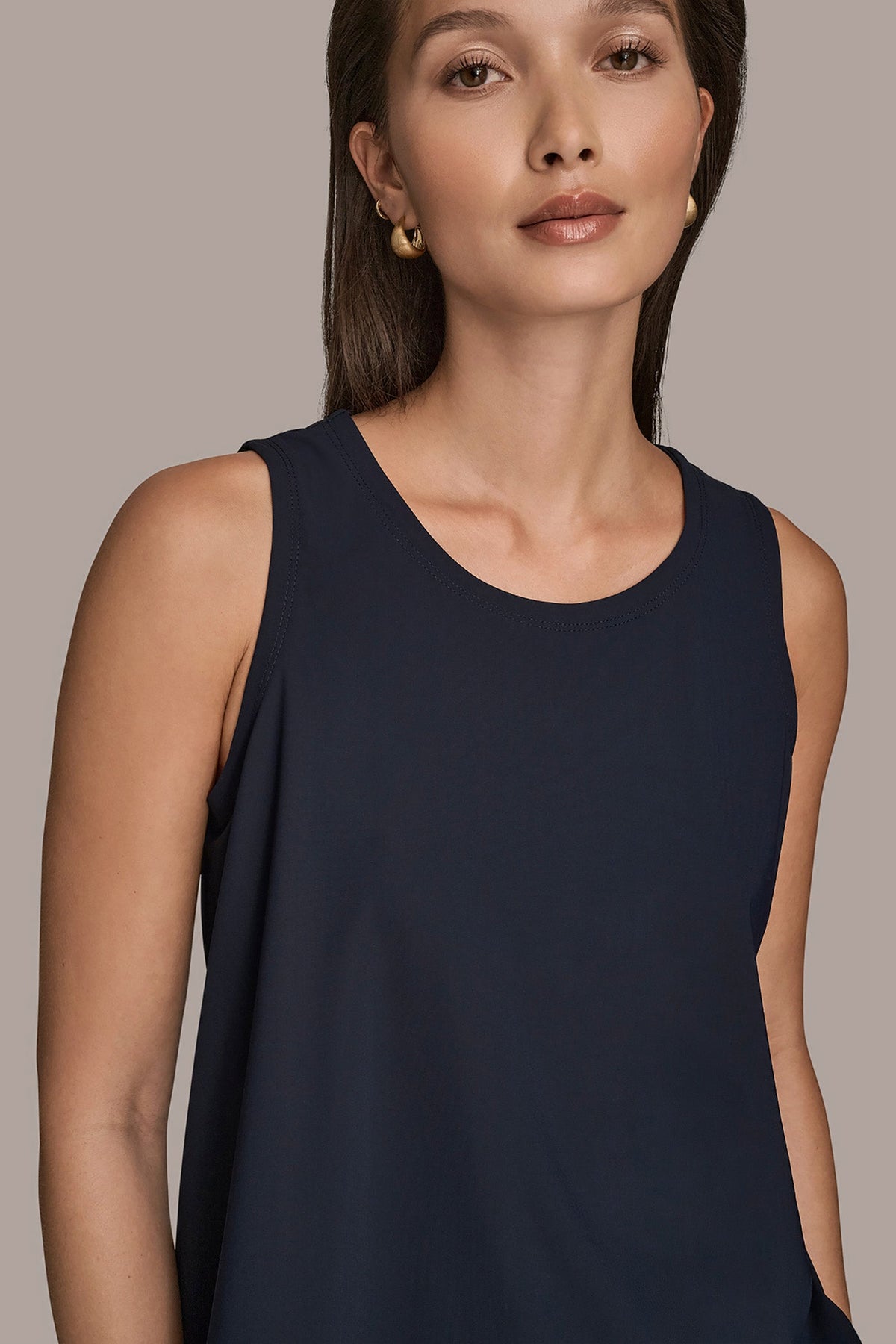THE MODERN TRAVEL SLEEVELESS SWING TANK