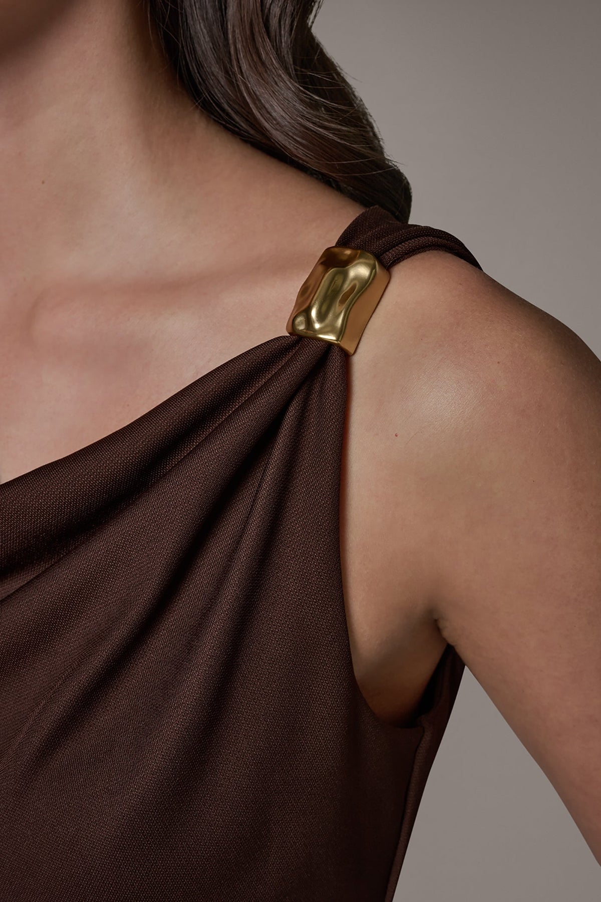 SLEEVELESS COWL-NECK TOP