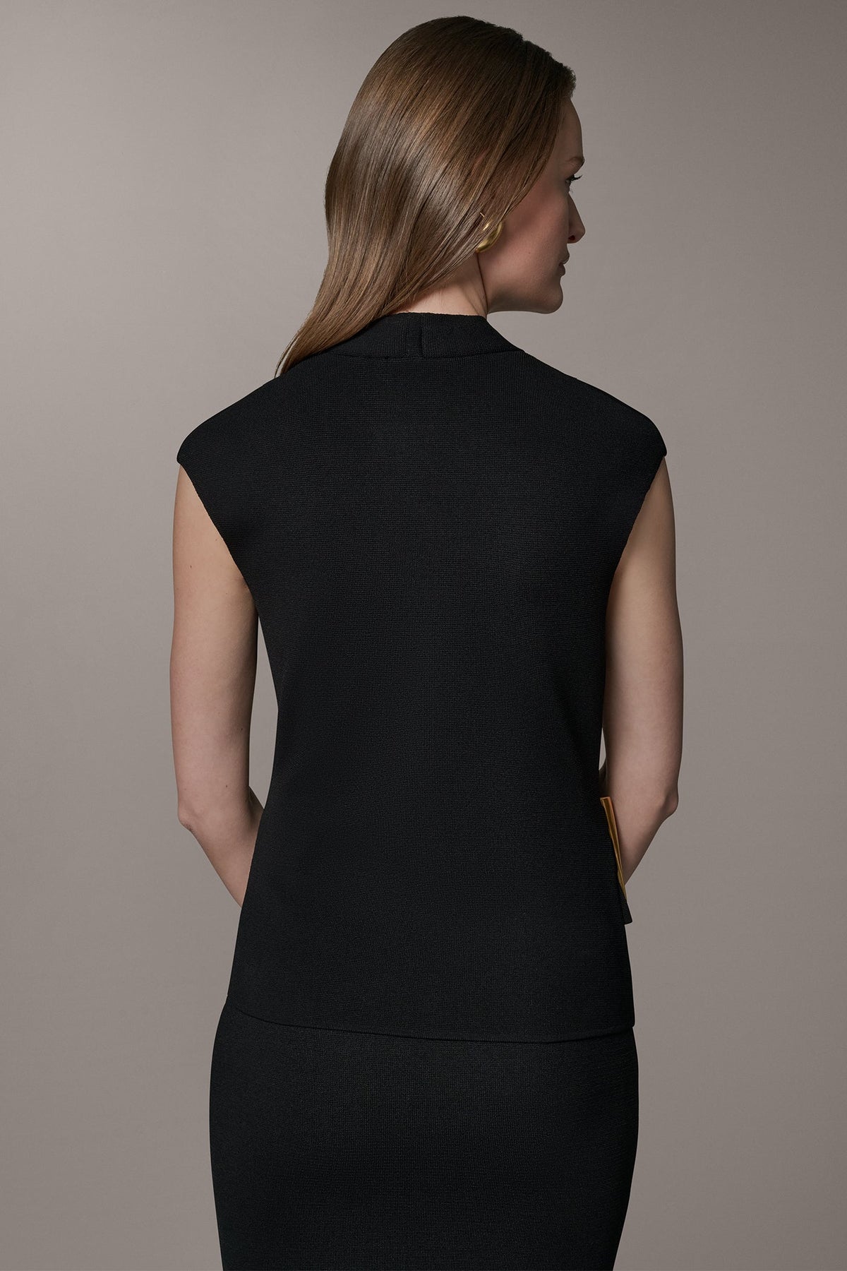 V-NECK WRAP-EFFECT TOP
