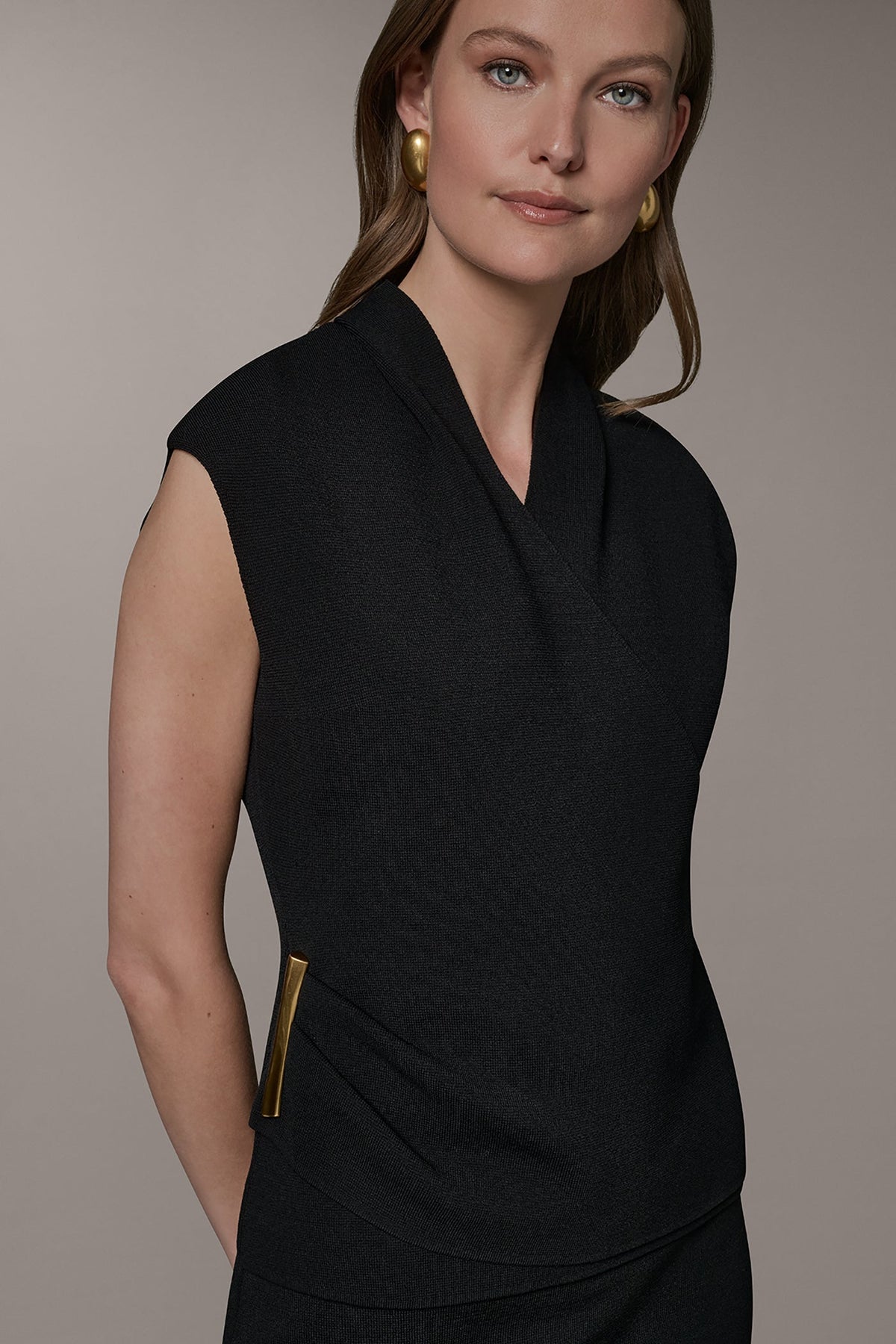 V-NECK WRAP-EFFECT TOP