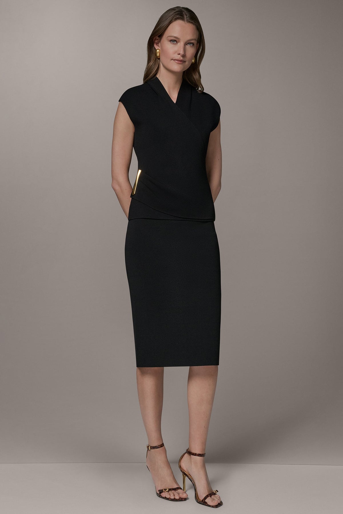 V-NECK WRAP-EFFECT TOP