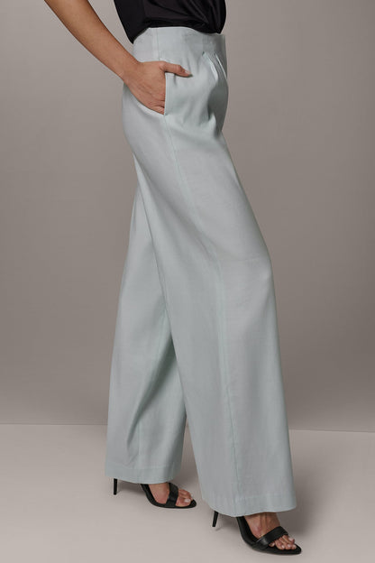 EXTRA HIGH-RISE PLEATED WIDE-LEG PANT