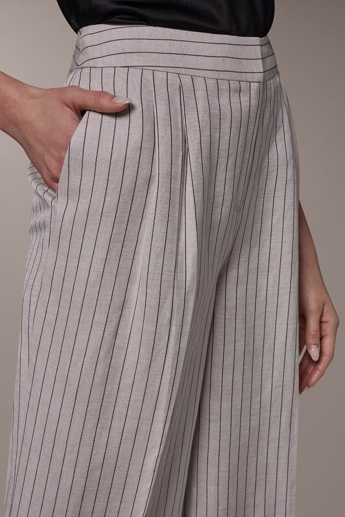MID-RISE PINSTRIPE PLEATED WIDE-LEG PANT