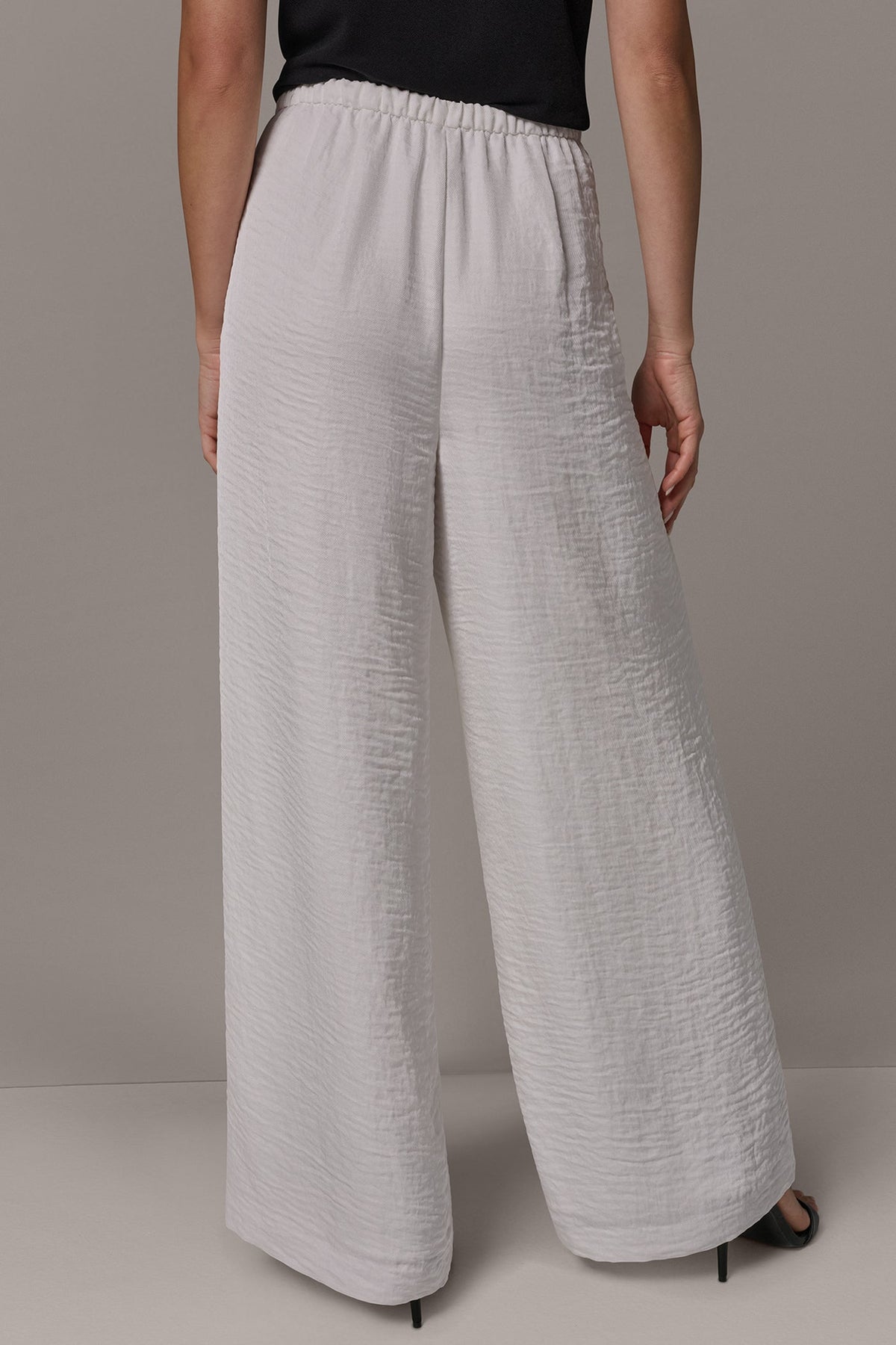 EXTRA HIGH-RISE PLEATED RELAXED PULL-ON PANT