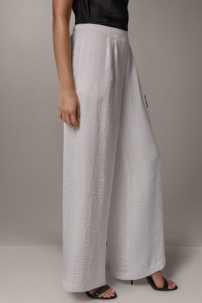 EXTRA HIGH-RISE PLEATED RELAXED PULL-ON PANT