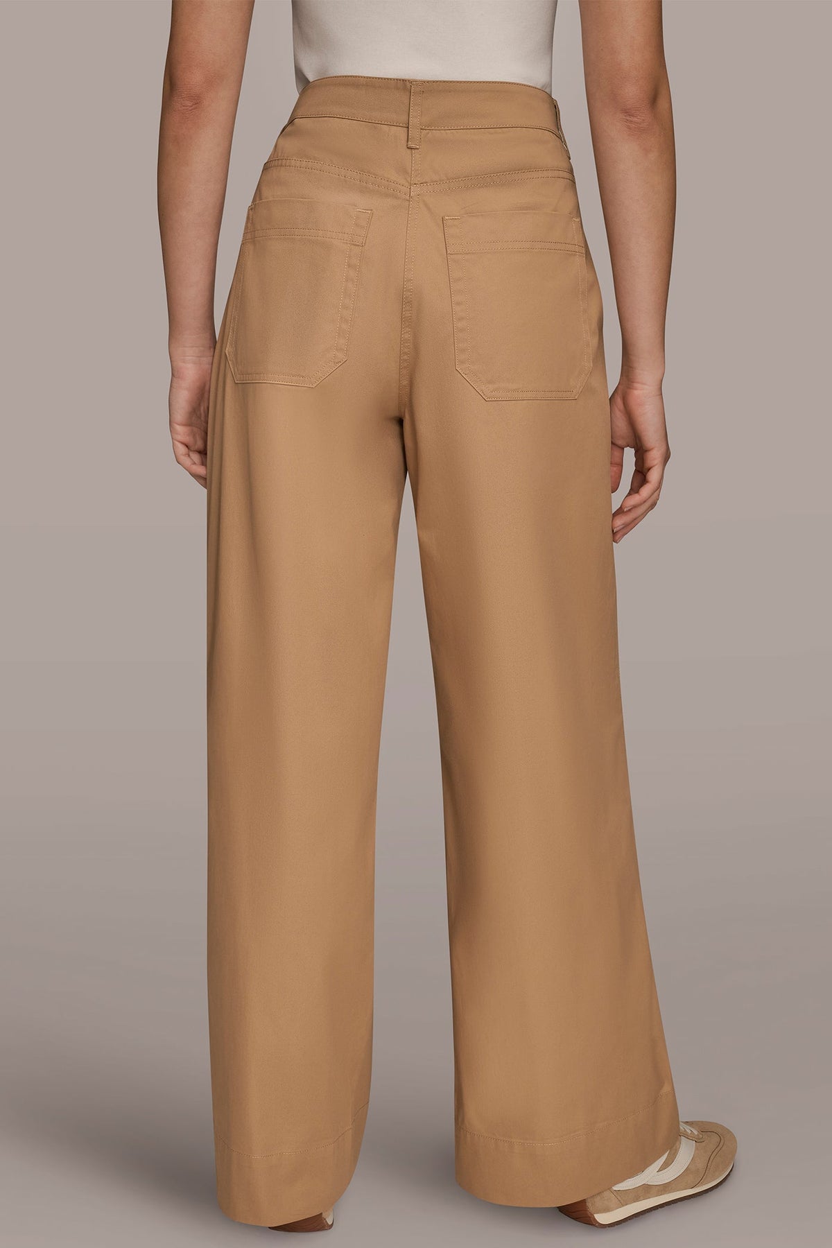 HIGH-RISE PINTUCKED TROUSER