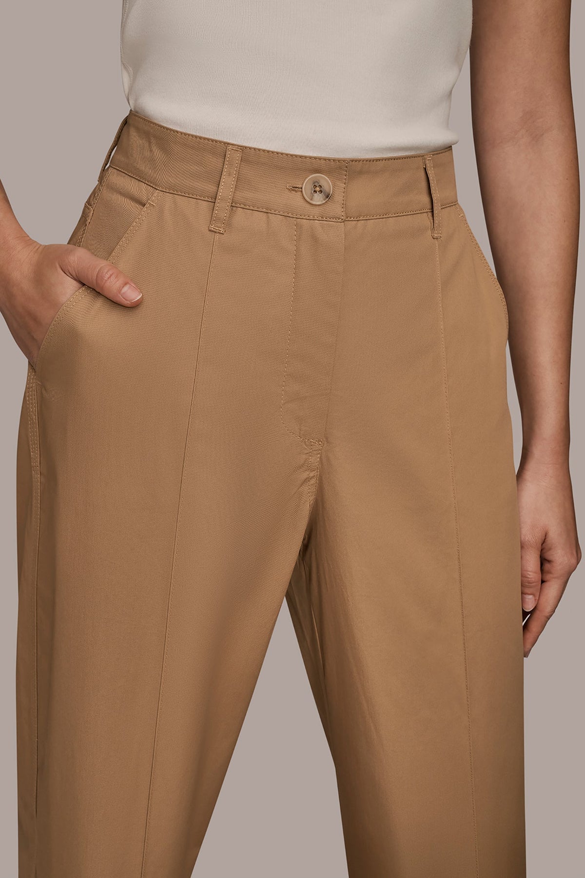 HIGH-RISE PINTUCKED TROUSER