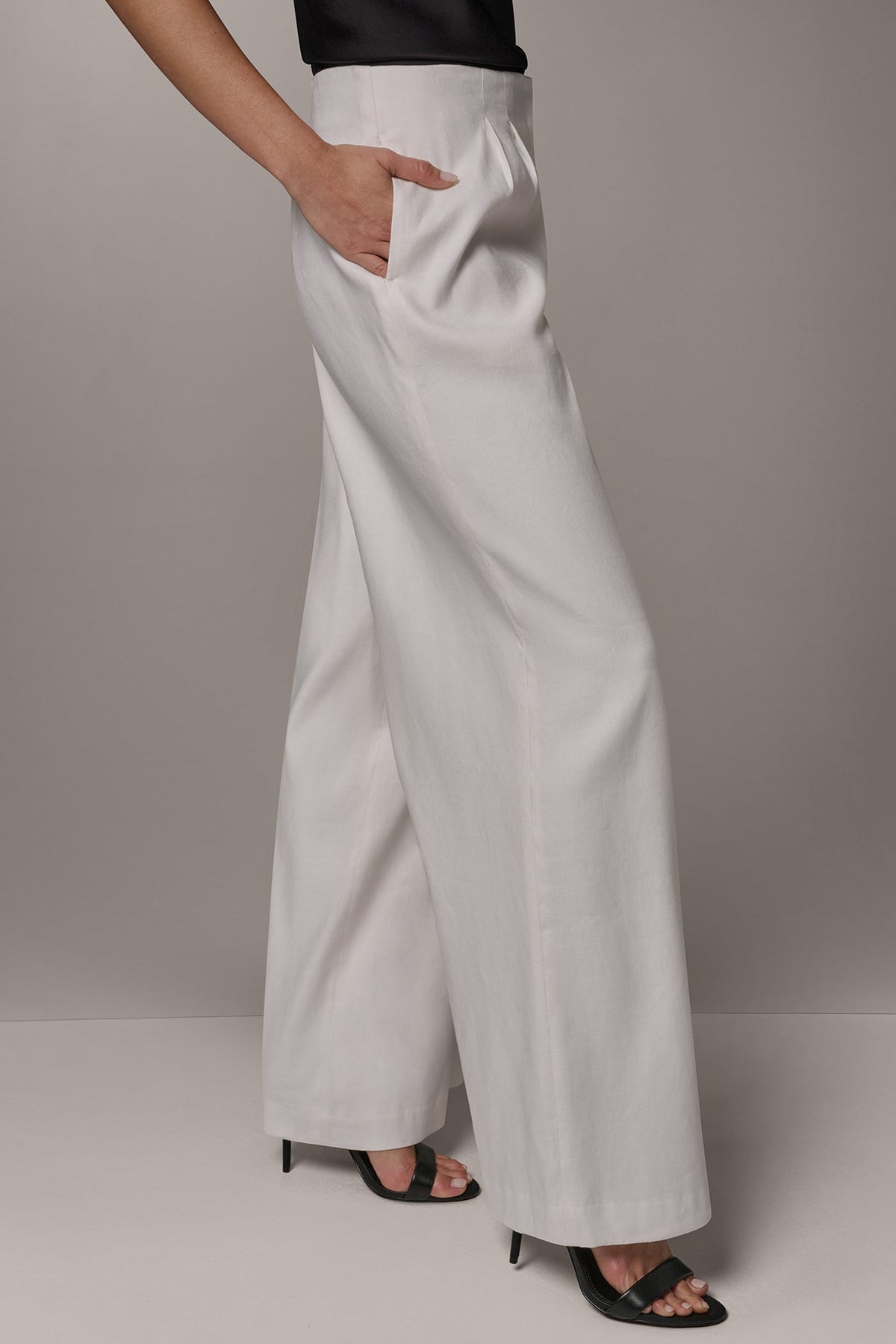 EXTRA HIGH-RISE PLEATED WIDE-LEG PANT