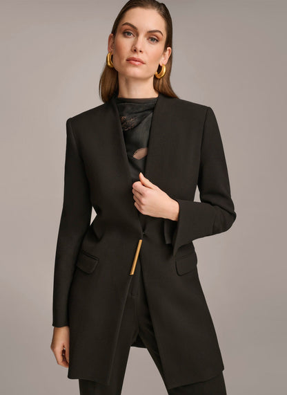 ONE BUTTON COLLARLESS TOPPER