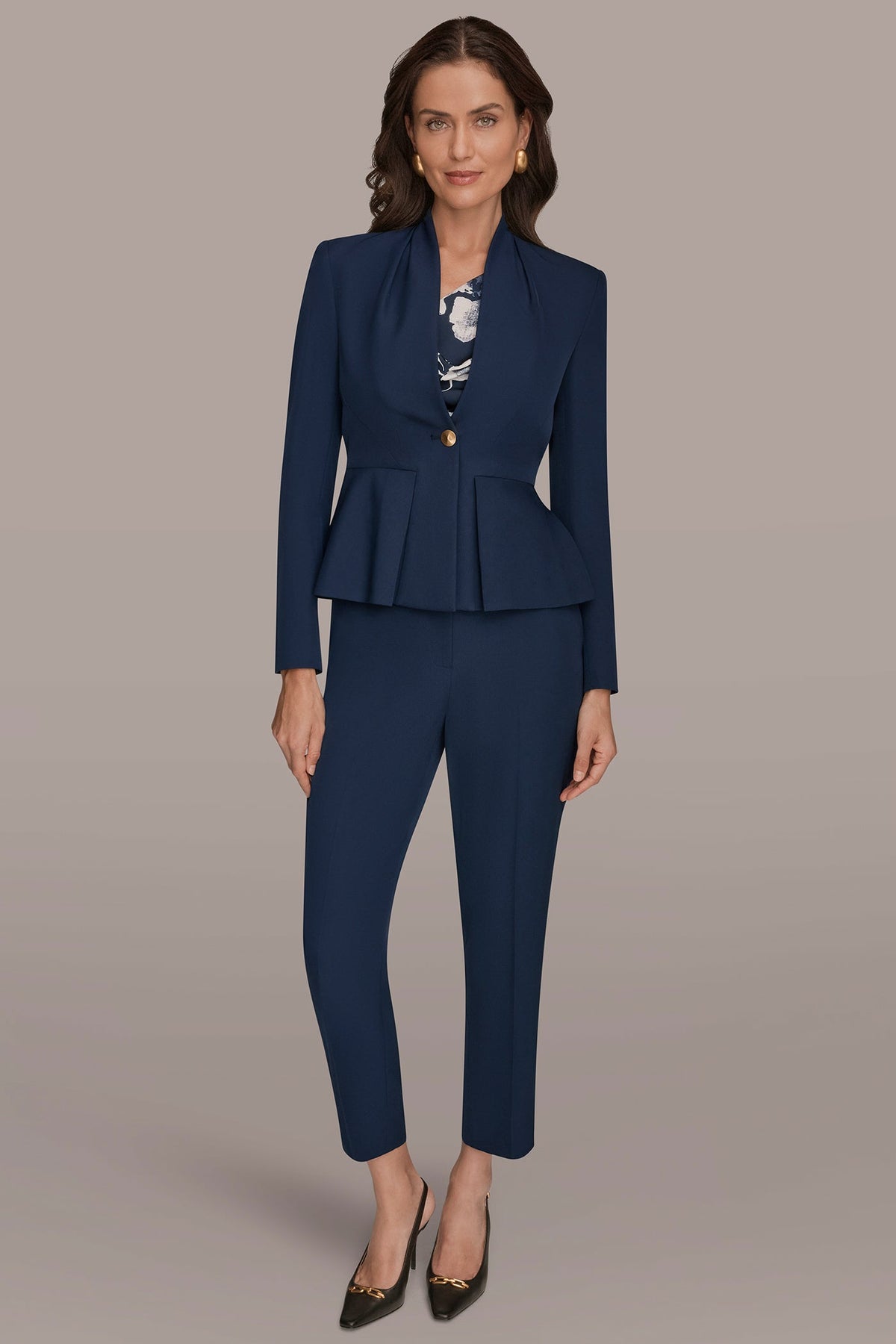 COLLARLESS PLEATED PEPLUM BLAZER