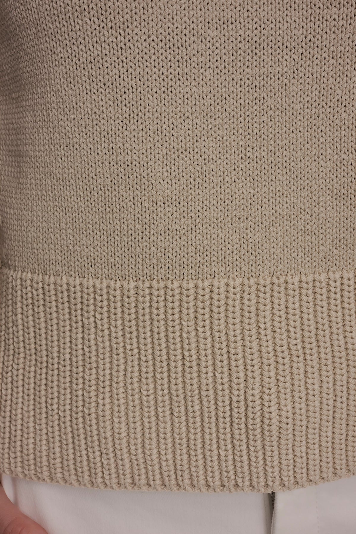 SLEEVELESS A-LINE SWEATER