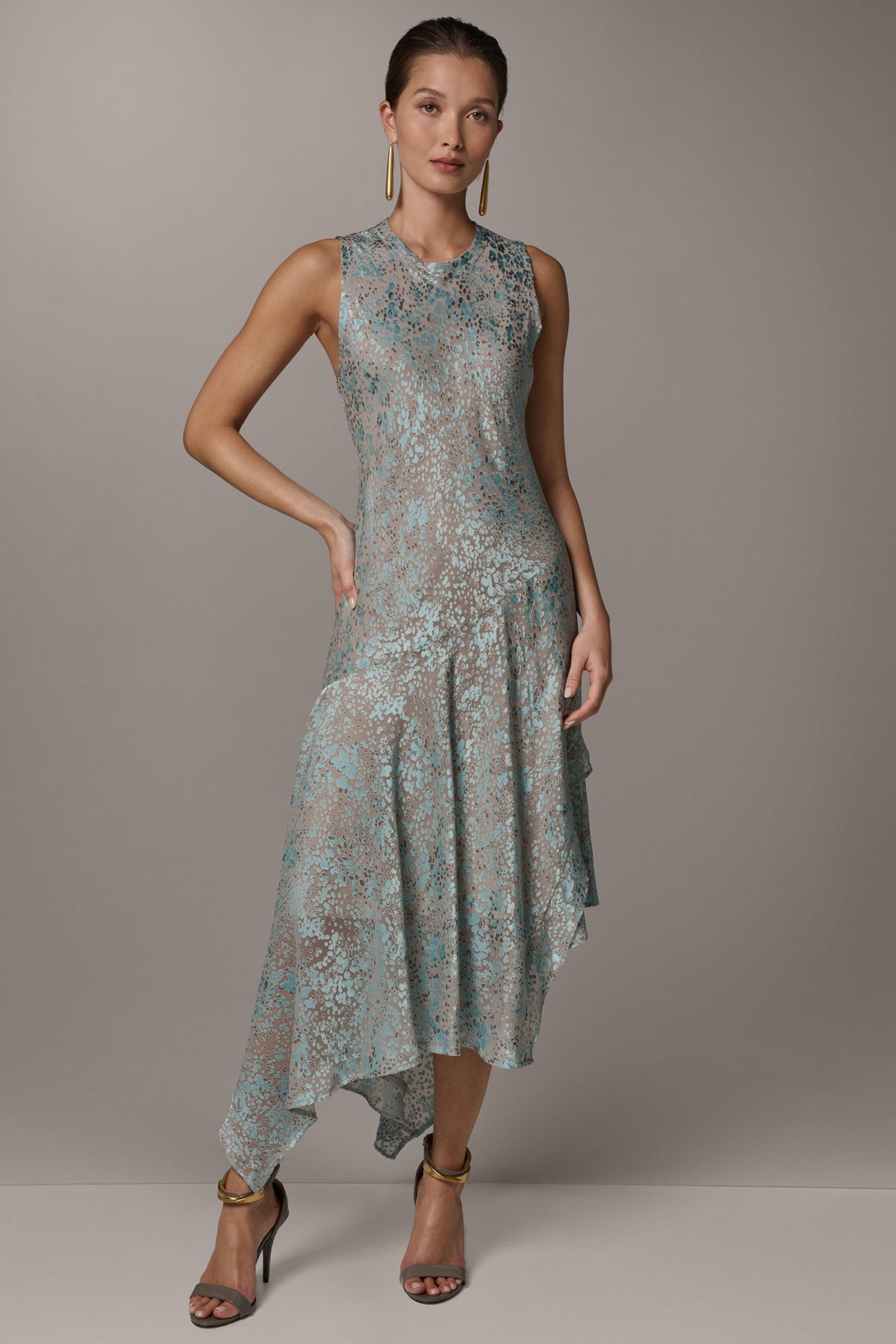 SLEEVELESS MIDI FIT AND FLARE DRESS