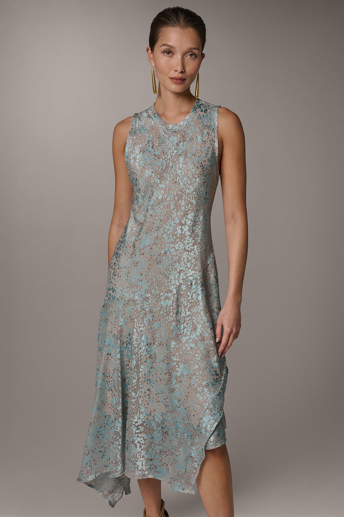 SLEEVELESS MIDI FIT AND FLARE DRESS