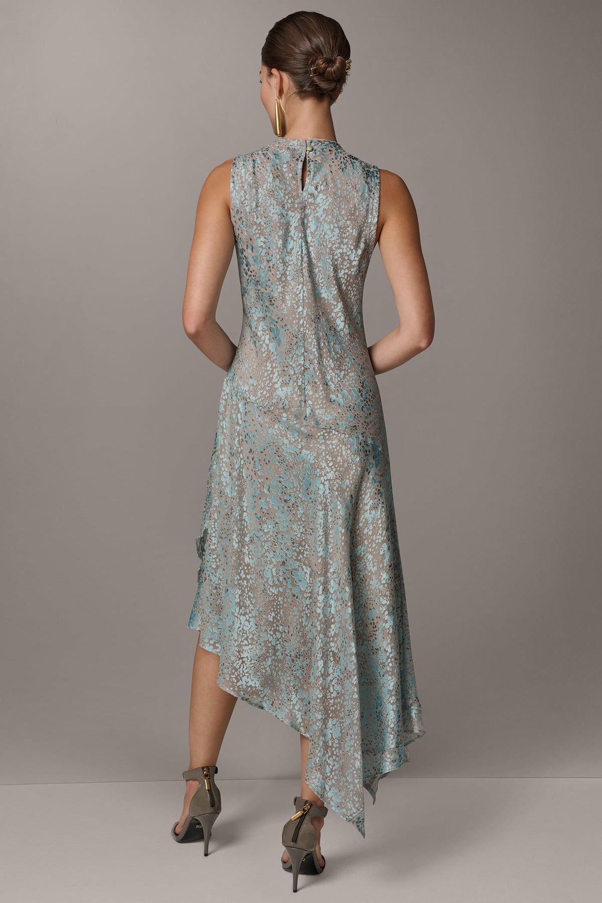 SLEEVELESS MIDI FIT AND FLARE DRESS