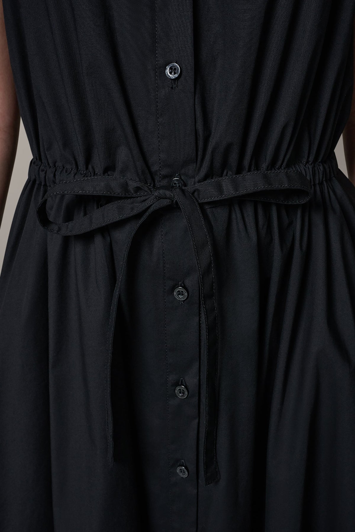 SLEEVELESS MIDI HALTER DRESS
