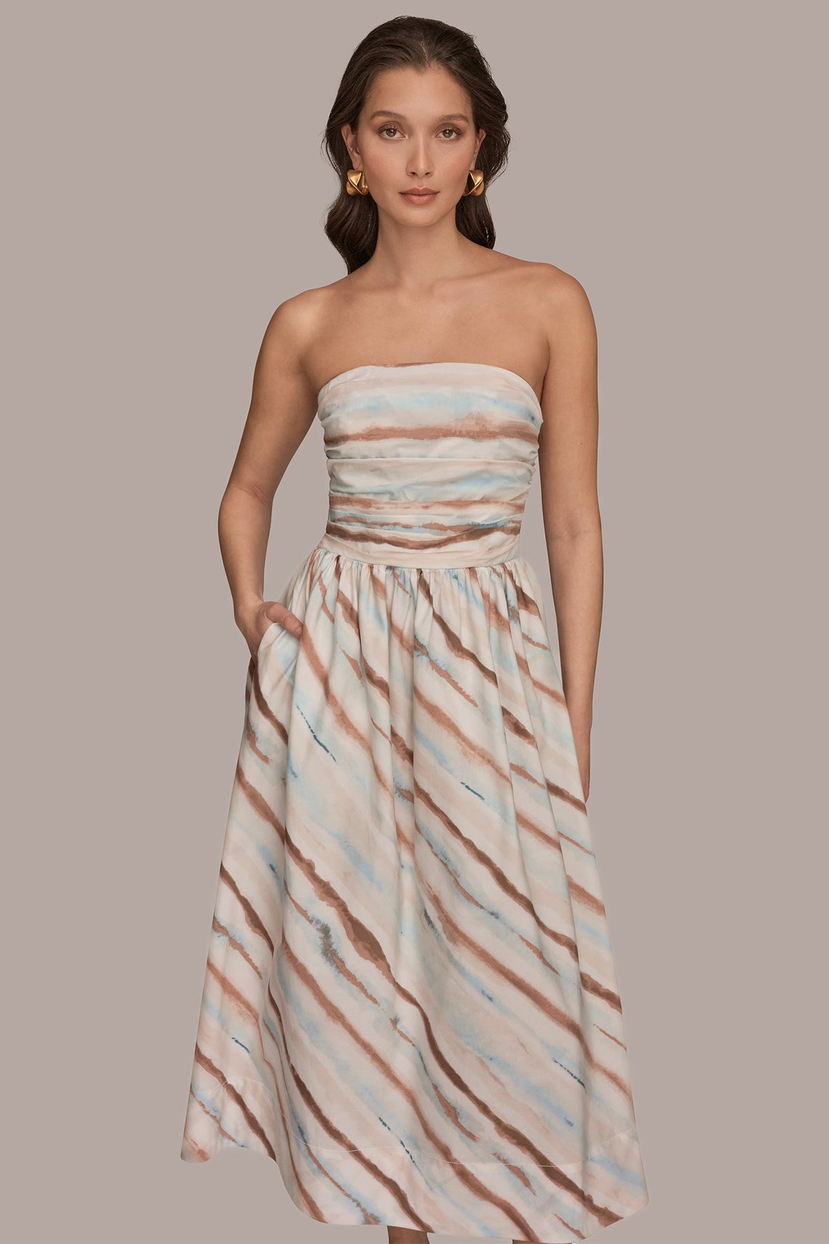 STRAPLESS PRINTED MIDI DRESS