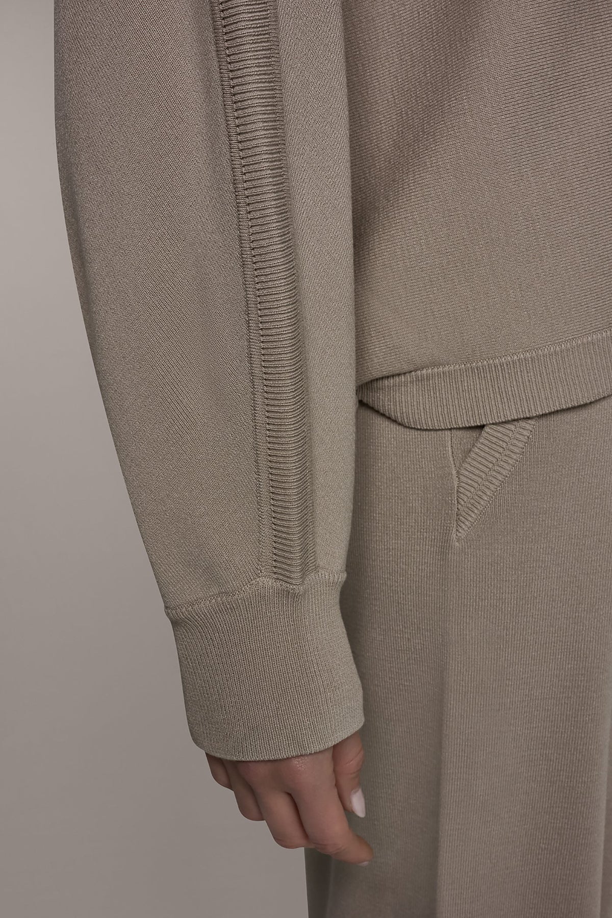 LONG DOLMAN SLEEVE SWEATER