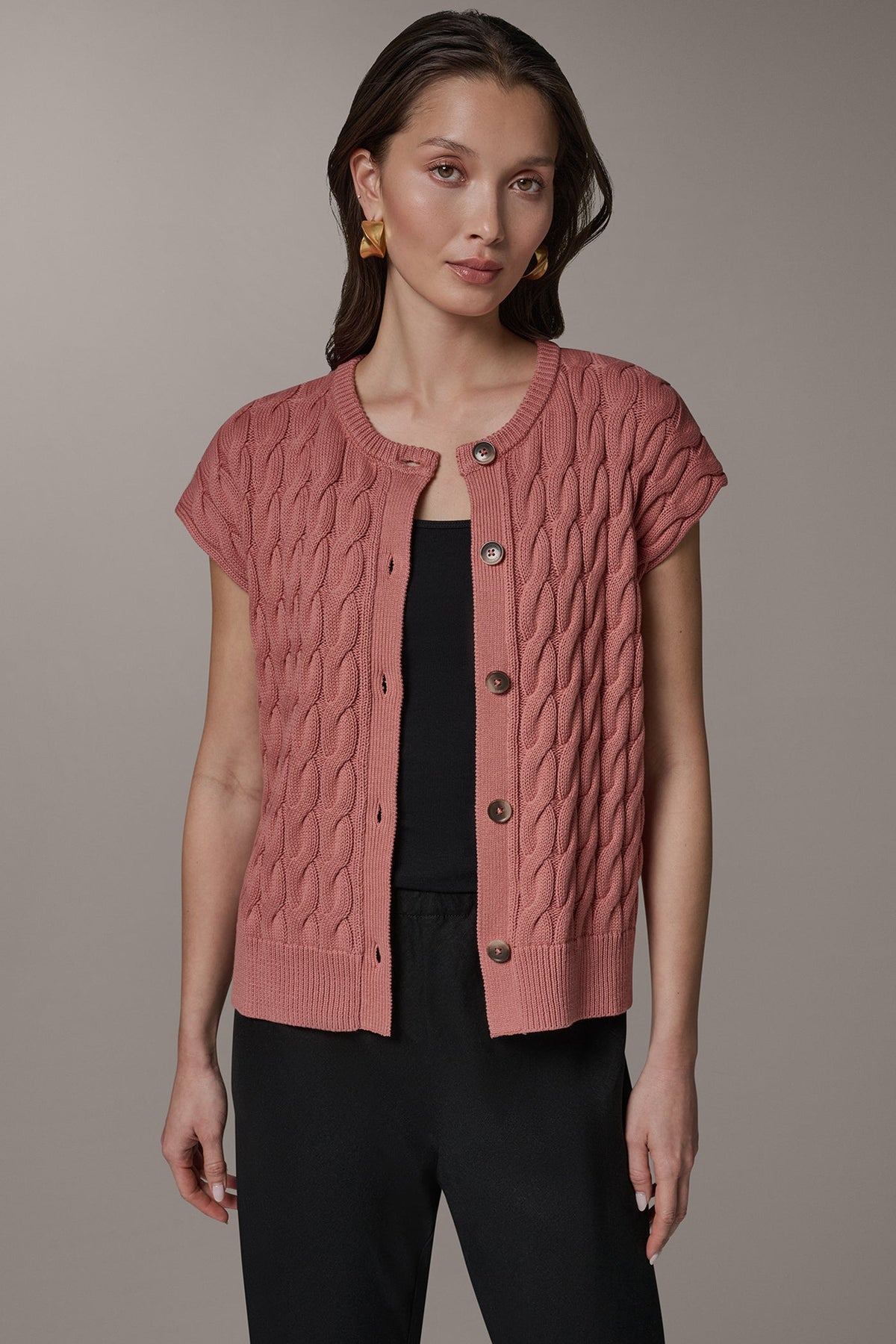 SLEEVELESS CABLE KNIT VEST
