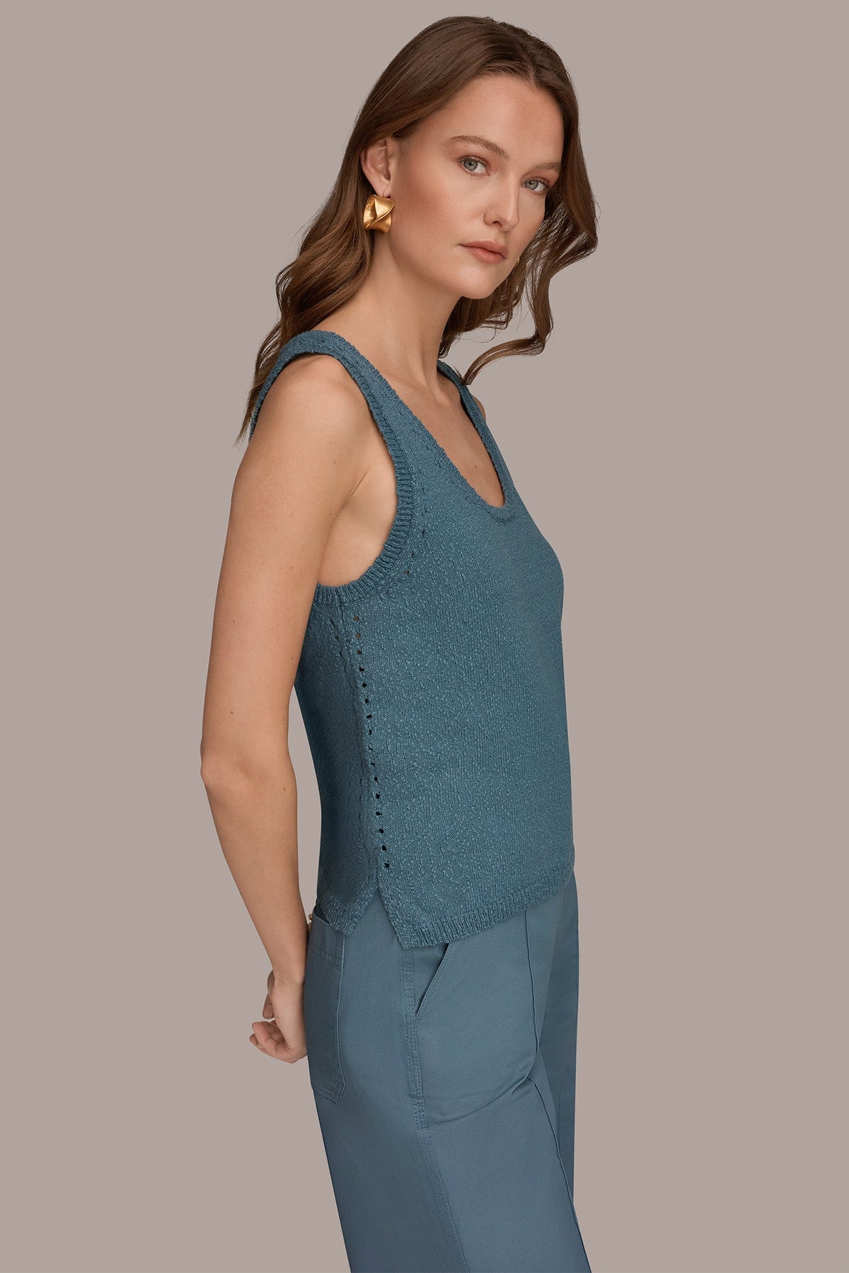 SLEEVELESS POINTELLE STITCH TANK