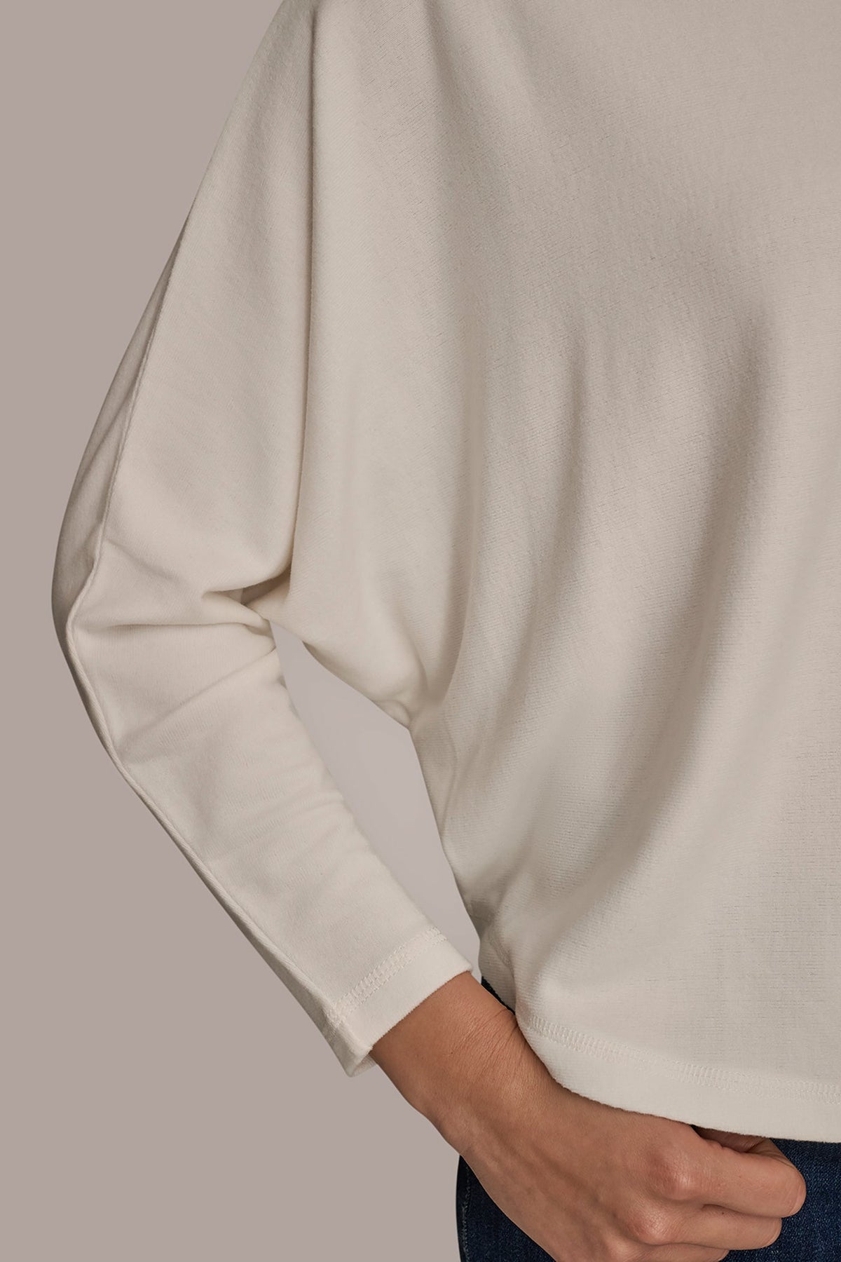 MOCK-NECK TOP