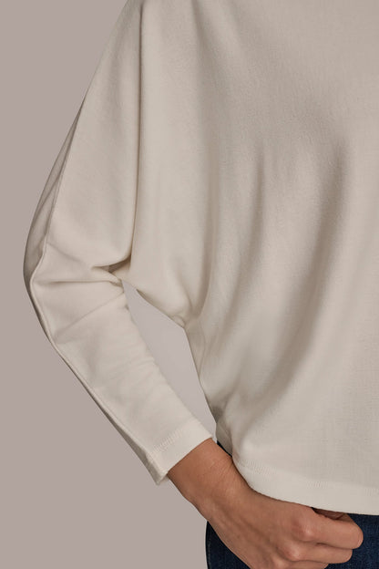 MOCK-NECK TOP
