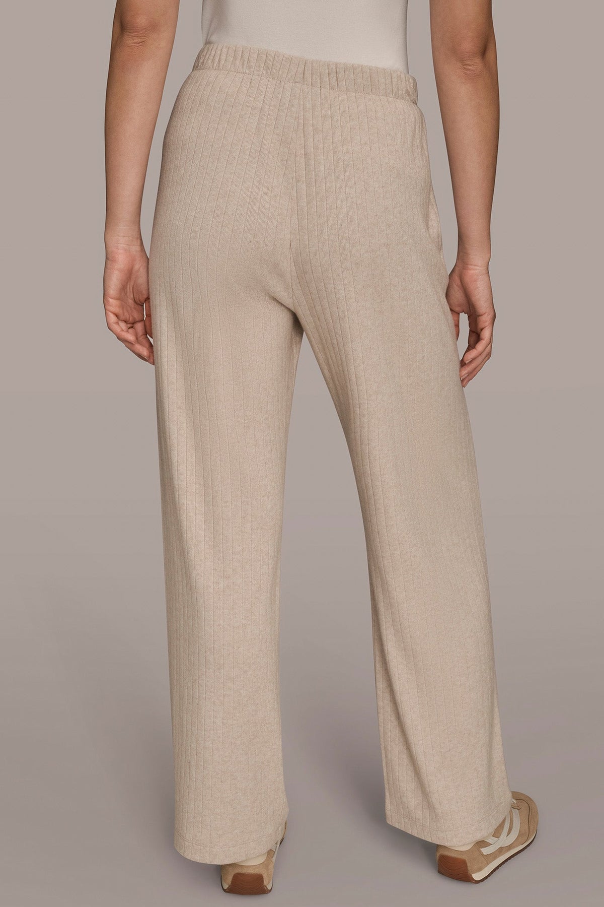 HIGH-RISE PLEATED PANT