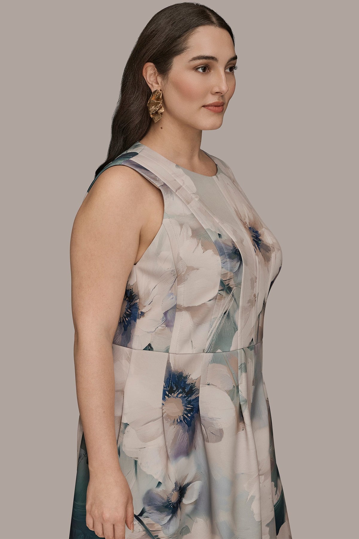 FLORAL SLEEVELESS MIDI DRESS