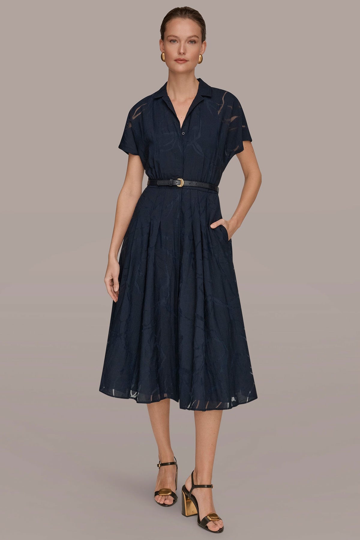 SHORT-SLEEVE SHIRT DRESS