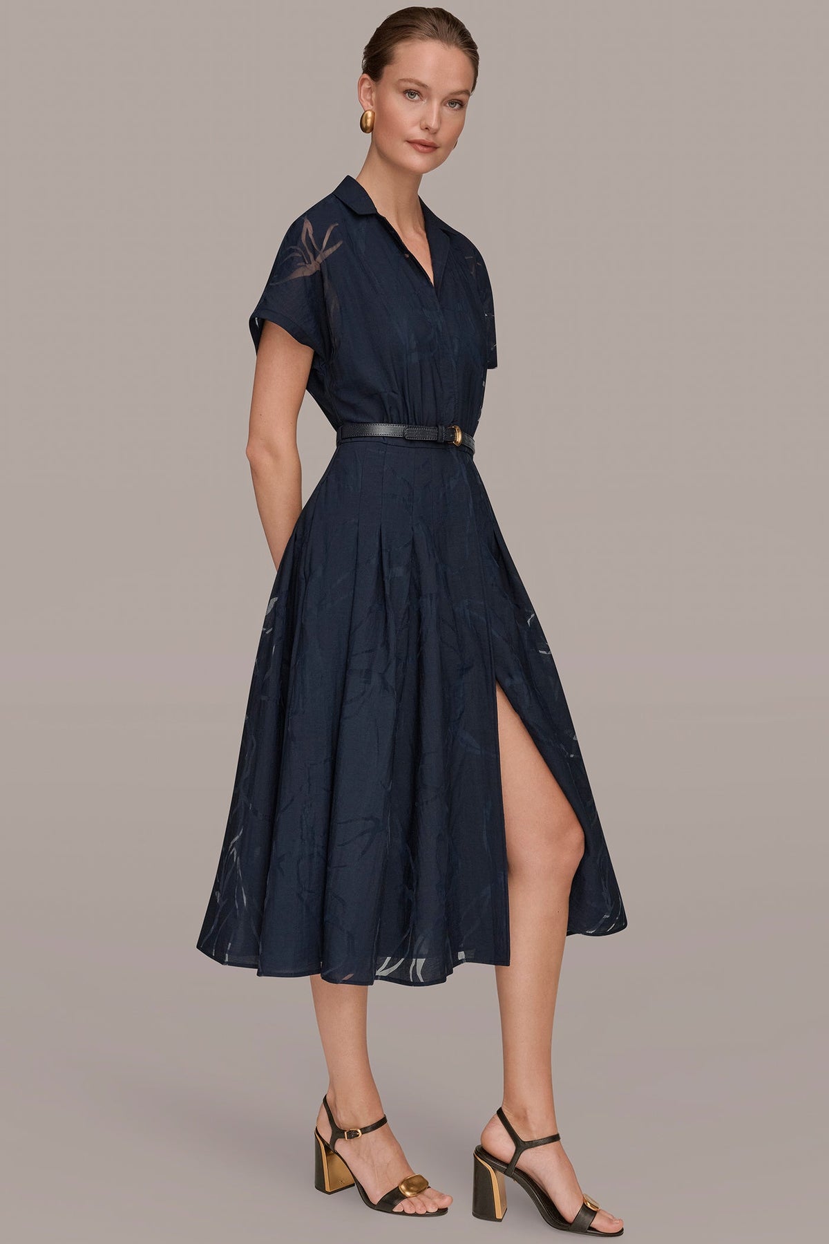 SHORT-SLEEVE SHIRT DRESS