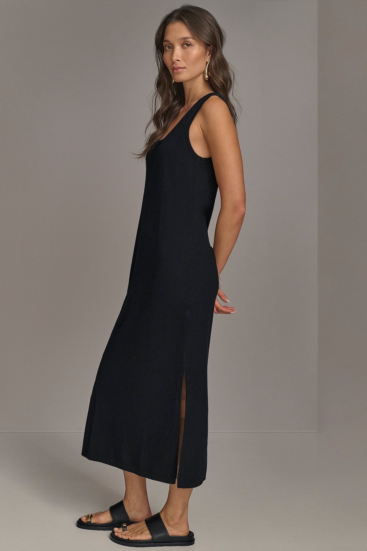 CASHMERE SLEEVELESS MIDI TANK DRESS