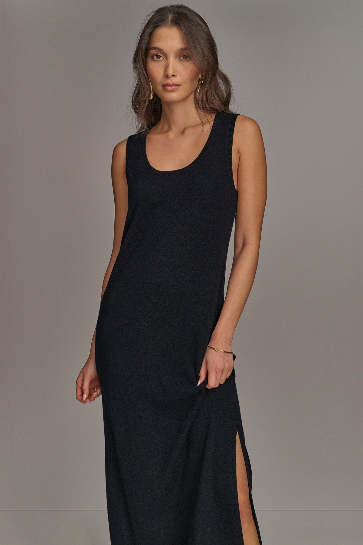 CASHMERE SLEEVELESS MIDI TANK DRESS