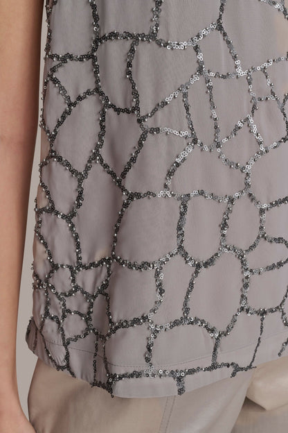 SHELL WITH SEQUIN DETAIL