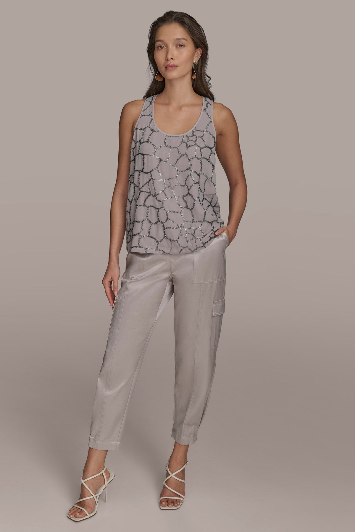 SHELL WITH SEQUIN DETAIL