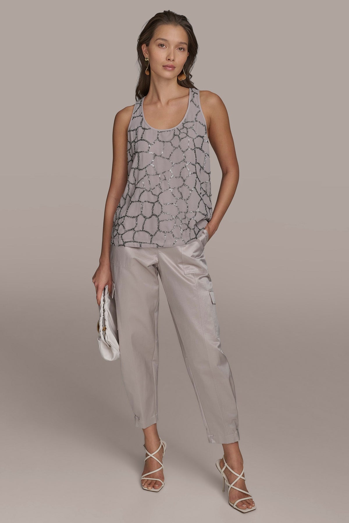 SHELL WITH SEQUIN DETAIL