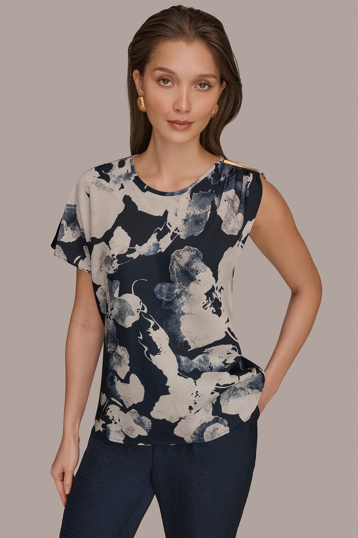 ASYMMETRICAL SHOULDER BLOUSE