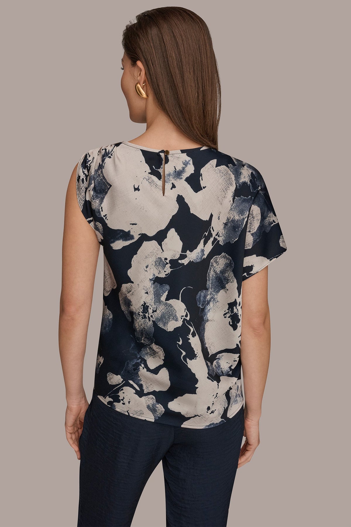 ASYMMETRICAL SHOULDER BLOUSE